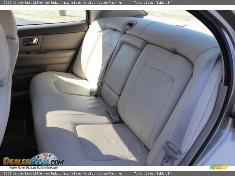 2002 Mercury Sable LS Premium Sedan Arizona Beige Metallic / Medium Parchment Photo #19