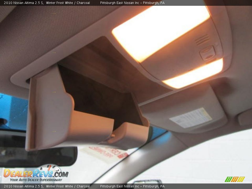 2010 Nissan Altima 2.5 S Winter Frost White / Charcoal Photo #13