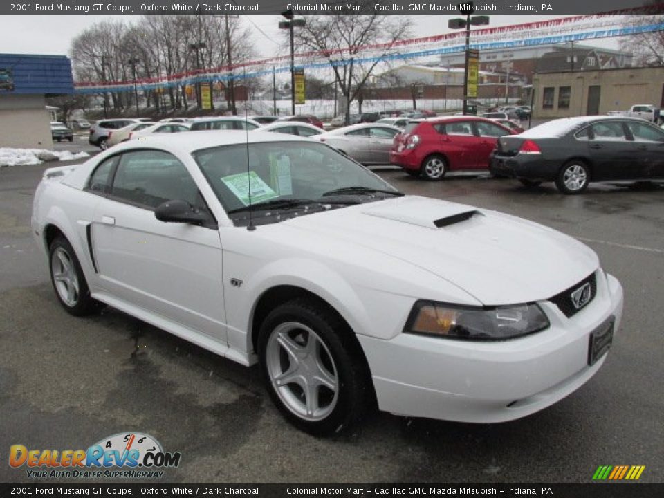 Front 3/4 View of 2001 Ford Mustang GT Coupe Photo #5
