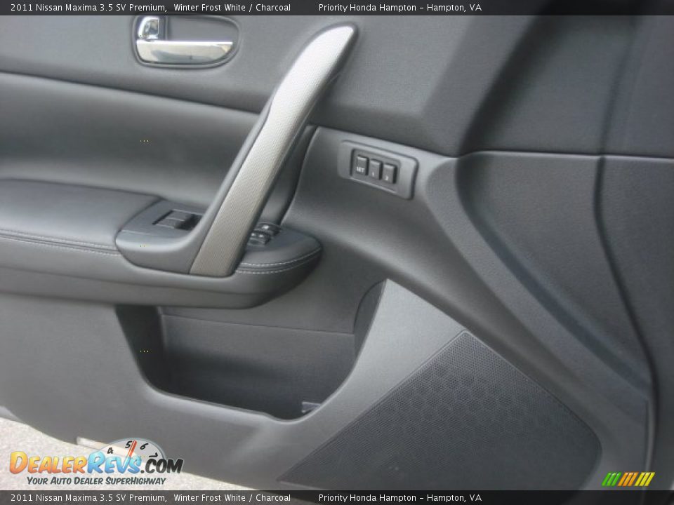 2011 Nissan Maxima 3.5 SV Premium Winter Frost White / Charcoal Photo #17