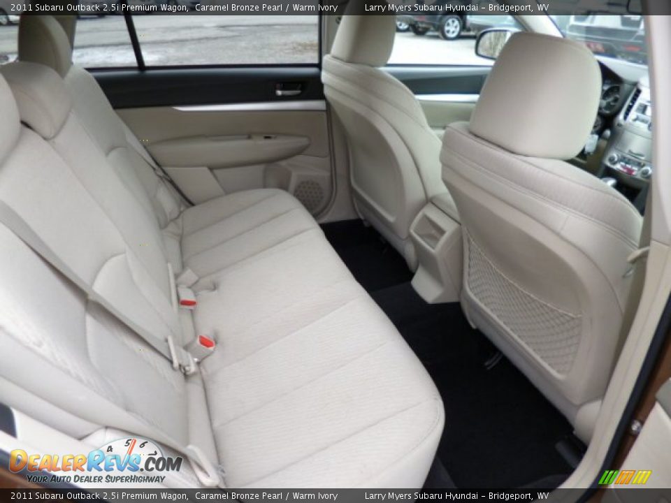 2011 Subaru Outback 2.5i Premium Wagon Caramel Bronze Pearl / Warm Ivory Photo #11