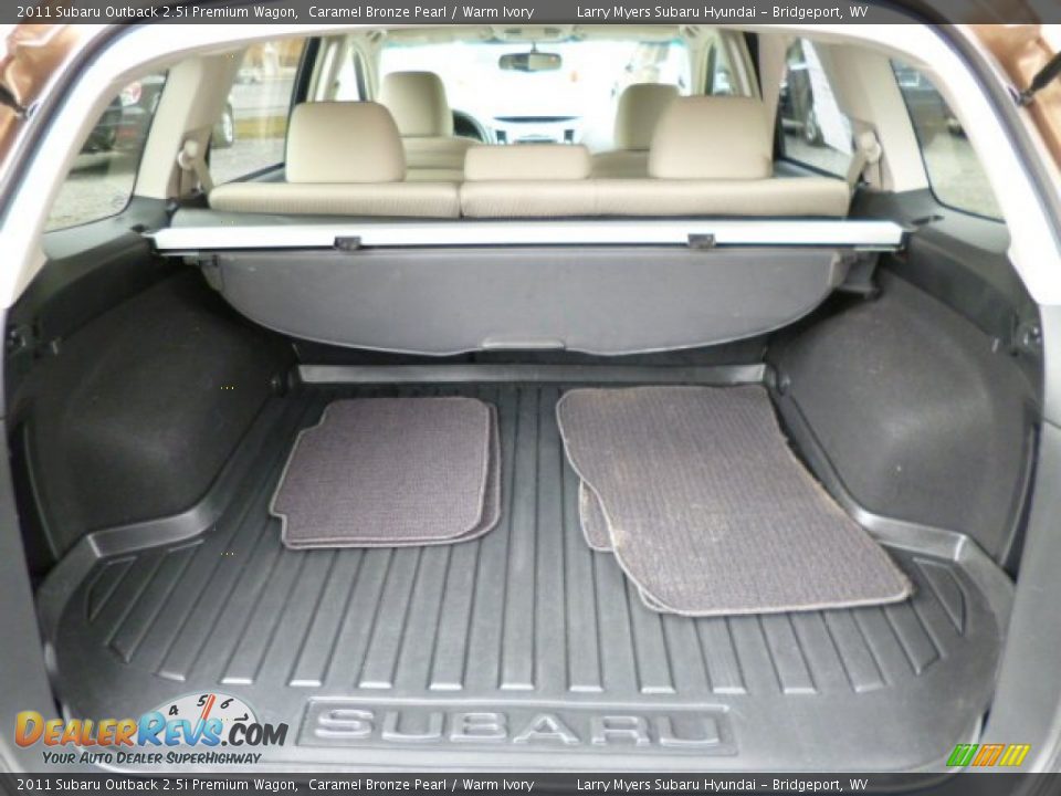 2011 Subaru Outback 2.5i Premium Wagon Caramel Bronze Pearl / Warm Ivory Photo #12