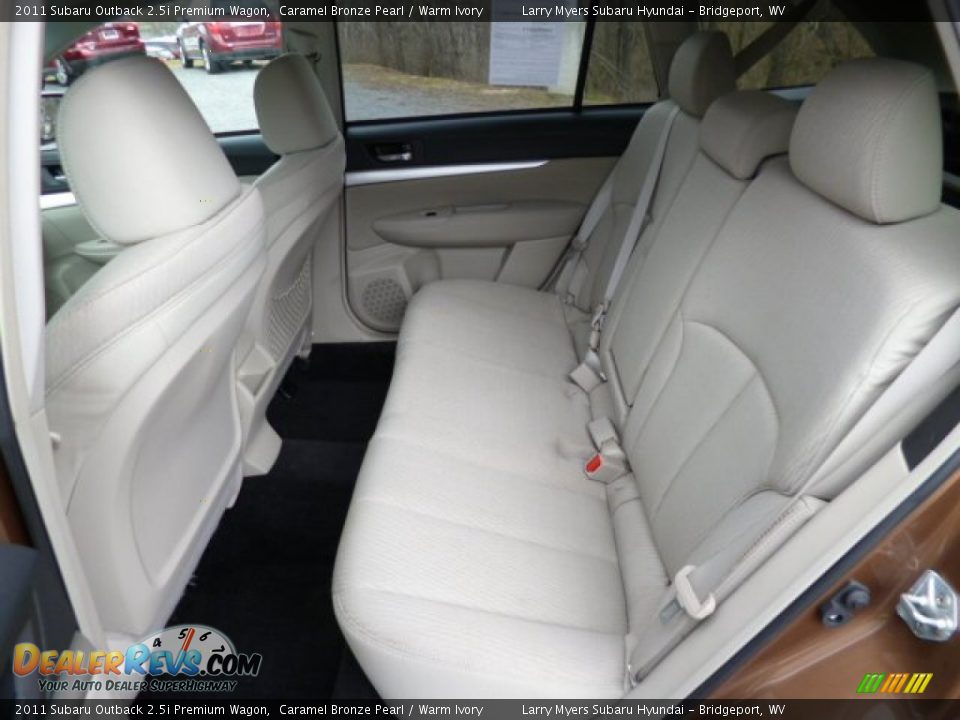 2011 Subaru Outback 2.5i Premium Wagon Caramel Bronze Pearl / Warm Ivory Photo #13