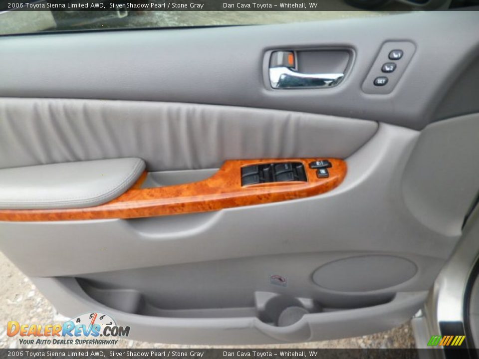 Door Panel of 2006 Toyota Sienna Limited AWD Photo #12