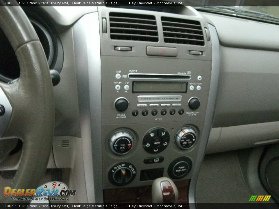 2006 Suzuki Grand Vitara Luxury 4x4 Clear Beige Metallic / Beige Photo #12