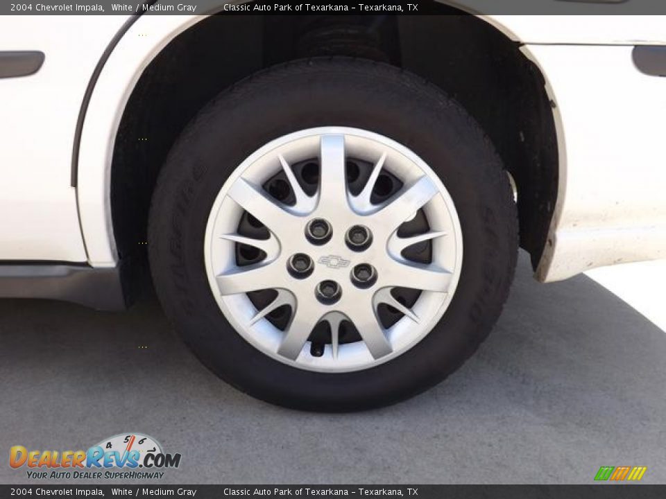 2004 Chevrolet Impala White / Medium Gray Photo #13
