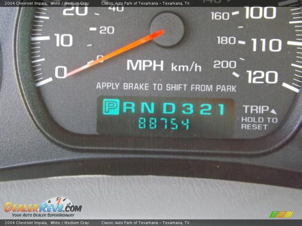 2004 Chevrolet Impala White / Medium Gray Photo #19