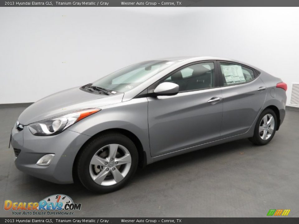 Front 3/4 View of 2013 Hyundai Elantra GLS Photo #1