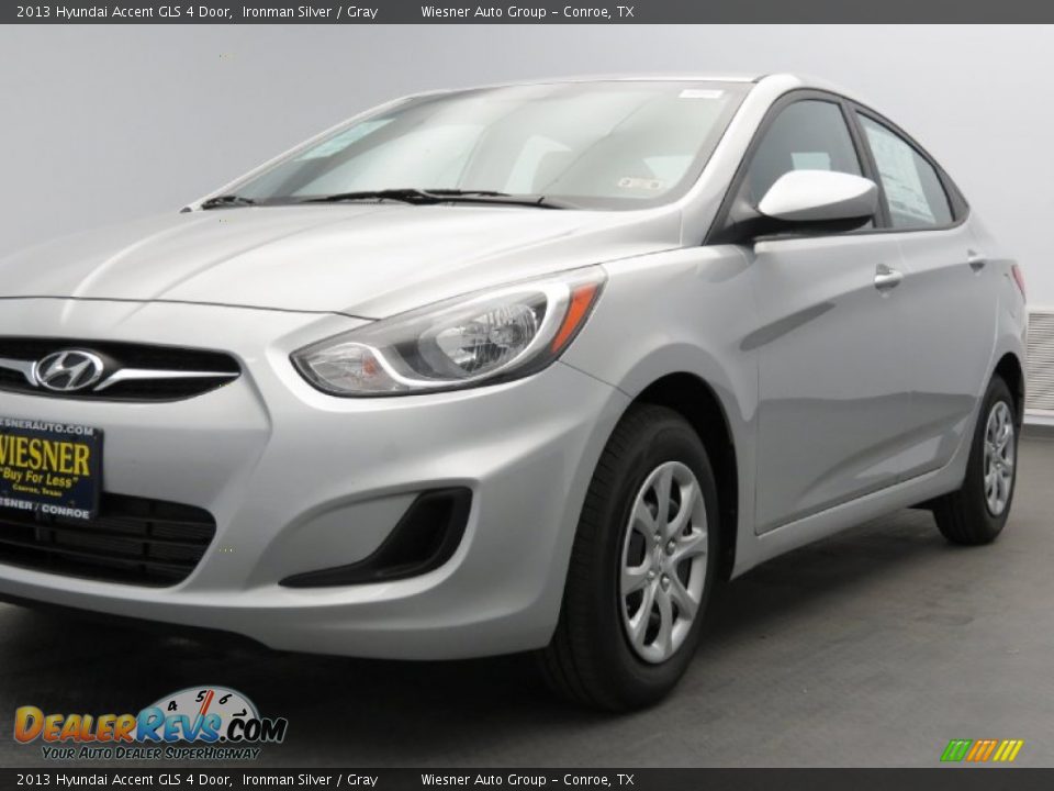 2013 Hyundai Accent GLS 4 Door Ironman Silver / Gray Photo #2