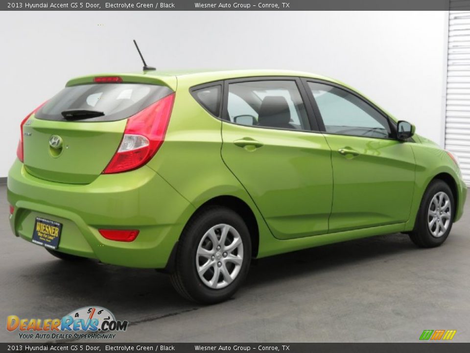 2013 Hyundai Accent GS 5 Door Electrolyte Green / Black Photo #3