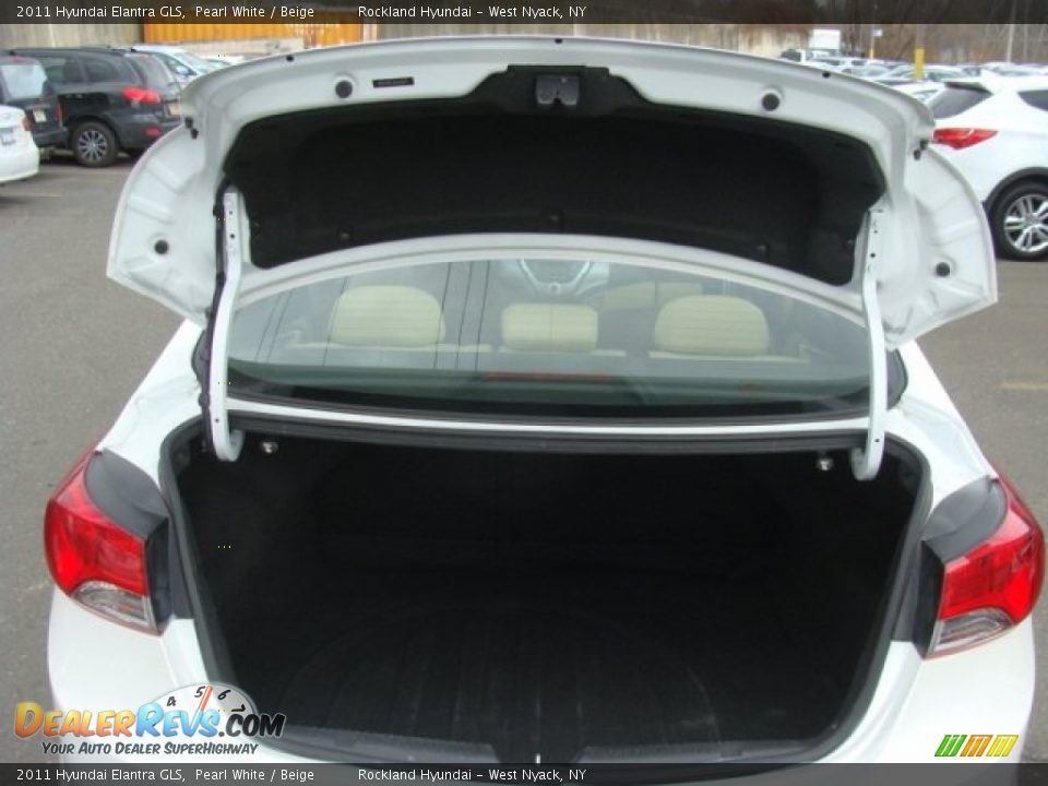 2011 Hyundai Elantra GLS Pearl White / Beige Photo #18