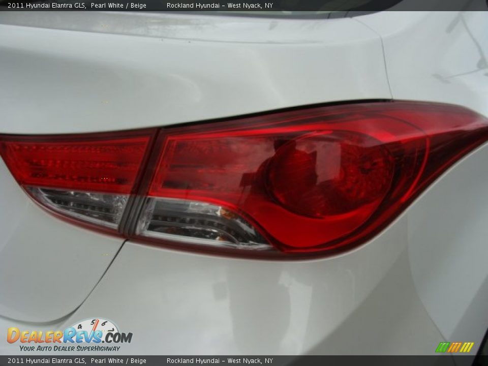 2011 Hyundai Elantra GLS Pearl White / Beige Photo #19