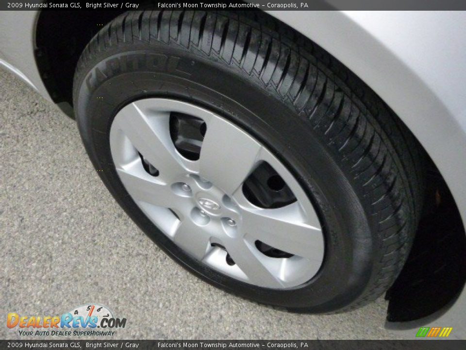 2009 Hyundai Sonata GLS Bright Silver / Gray Photo #9