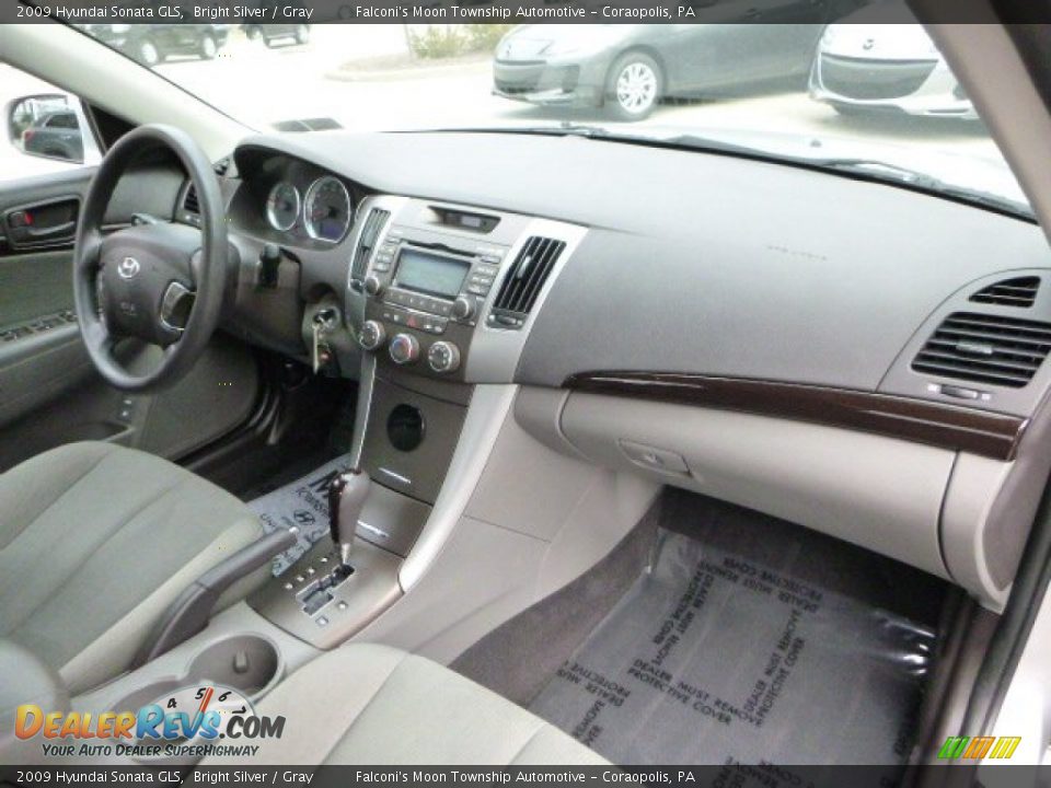 2009 Hyundai Sonata GLS Bright Silver / Gray Photo #11