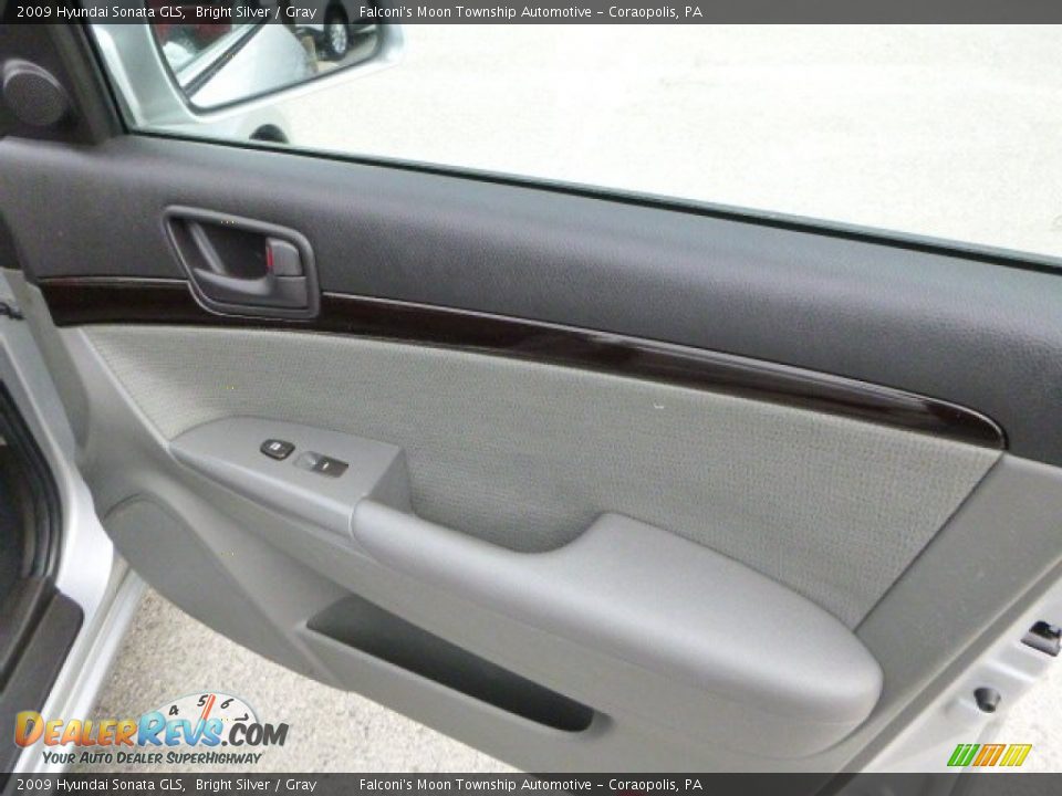 2009 Hyundai Sonata GLS Bright Silver / Gray Photo #12