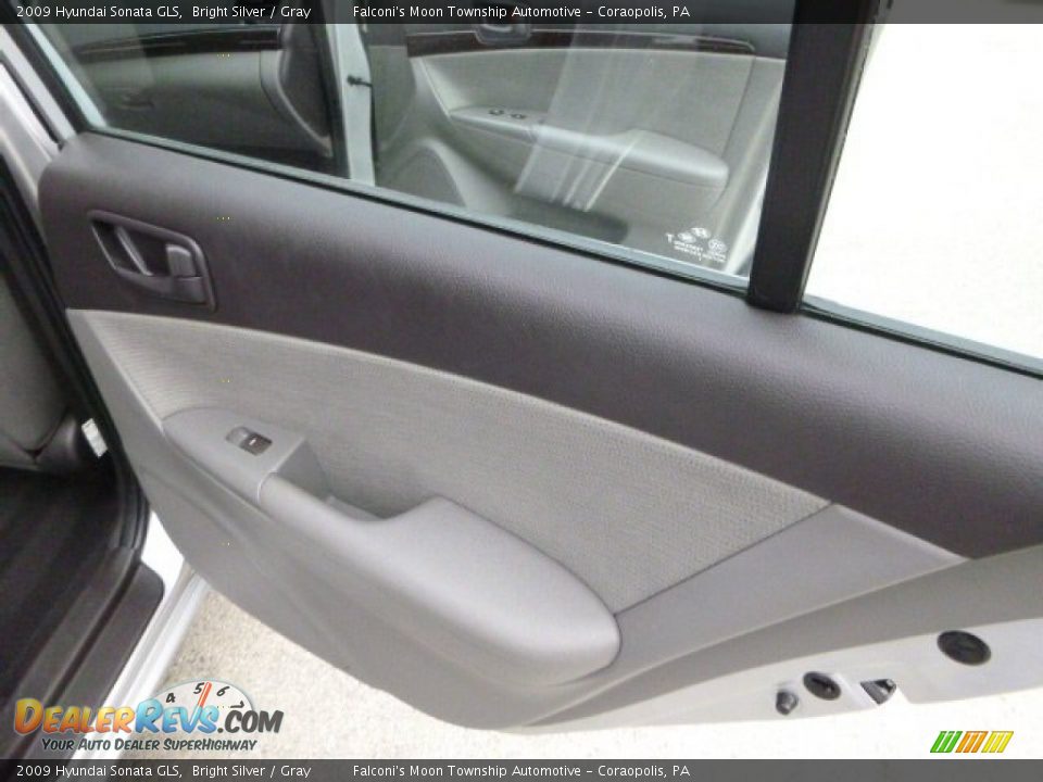 2009 Hyundai Sonata GLS Bright Silver / Gray Photo #14