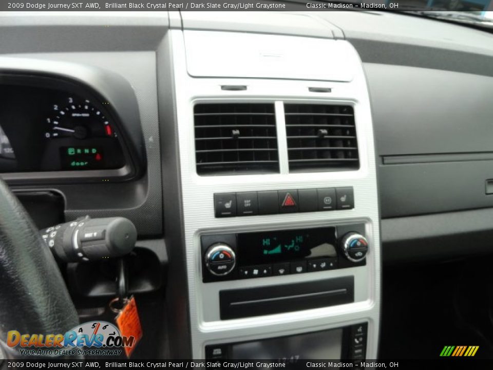 2009 Dodge Journey SXT AWD Brilliant Black Crystal Pearl / Dark Slate Gray/Light Graystone Photo #4