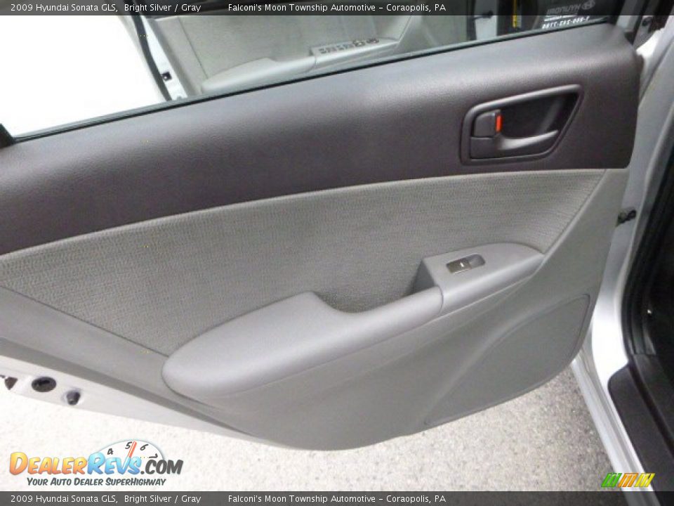 2009 Hyundai Sonata GLS Bright Silver / Gray Photo #18