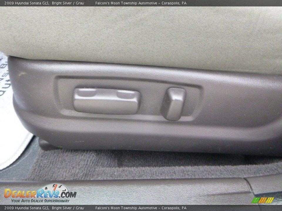 2009 Hyundai Sonata GLS Bright Silver / Gray Photo #21