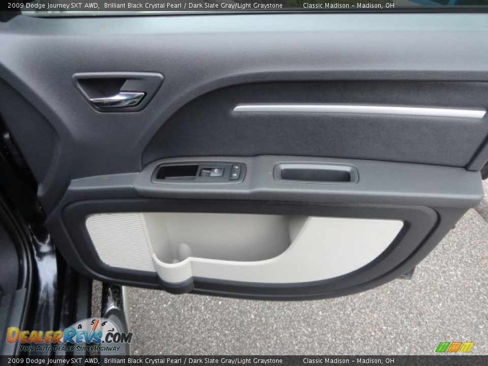 2009 Dodge Journey SXT AWD Brilliant Black Crystal Pearl / Dark Slate Gray/Light Graystone Photo #13