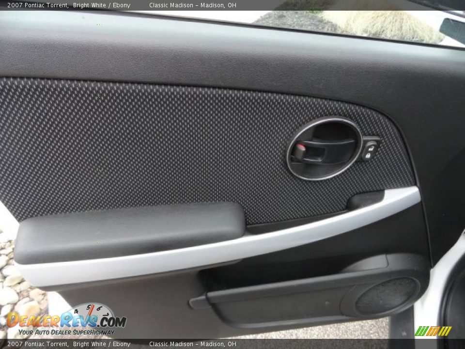2007 Pontiac Torrent Bright White / Ebony Photo #3