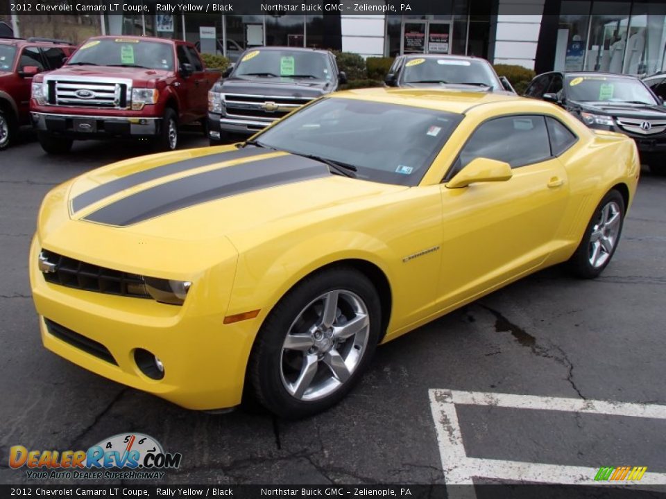 Front 3/4 View of 2012 Chevrolet Camaro LT Coupe Photo #2