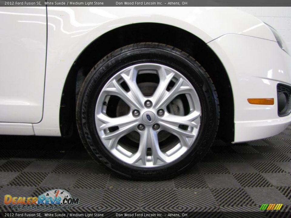 2012 Ford Fusion SE White Suede / Medium Light Stone Photo #26