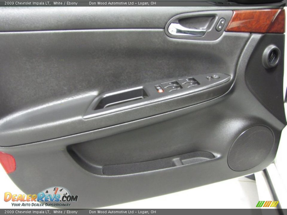 2009 Chevrolet Impala LT White / Ebony Photo #9
