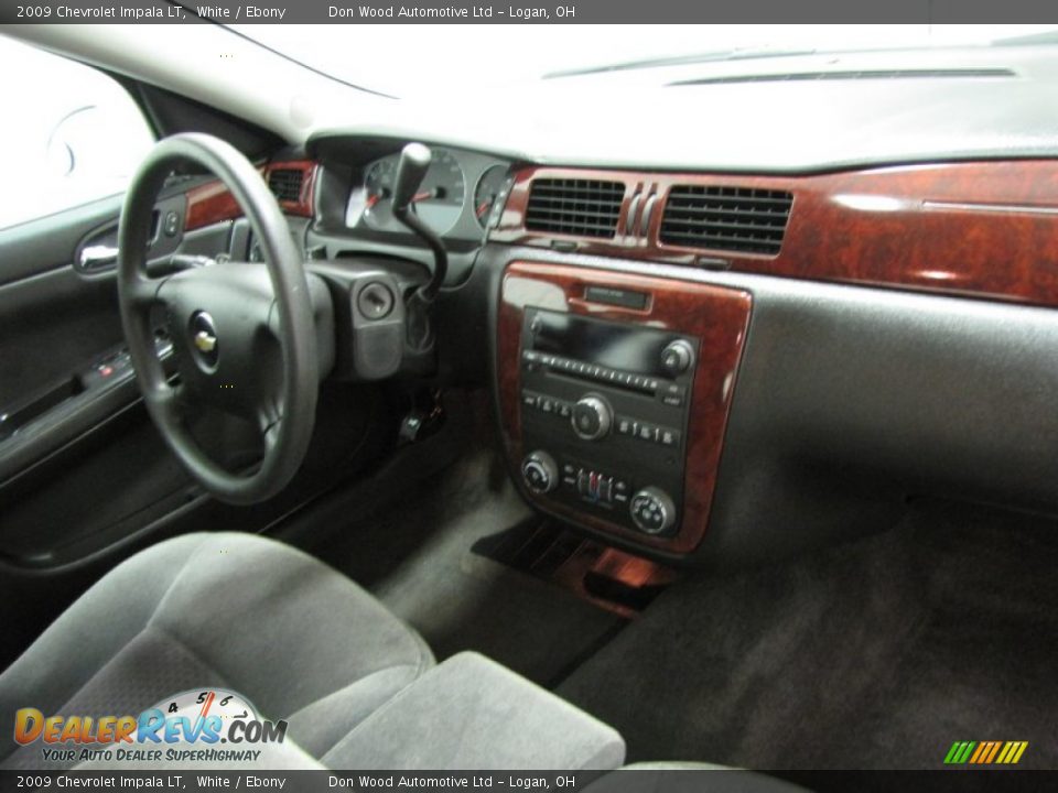2009 Chevrolet Impala LT White / Ebony Photo #19