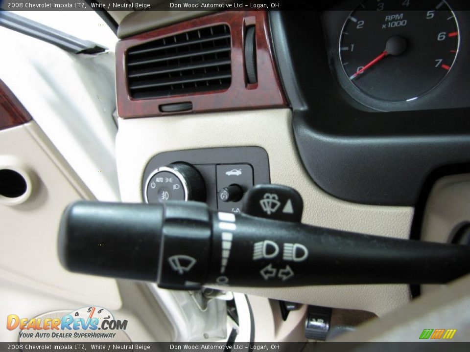 2008 Chevrolet Impala LTZ White / Neutral Beige Photo #17