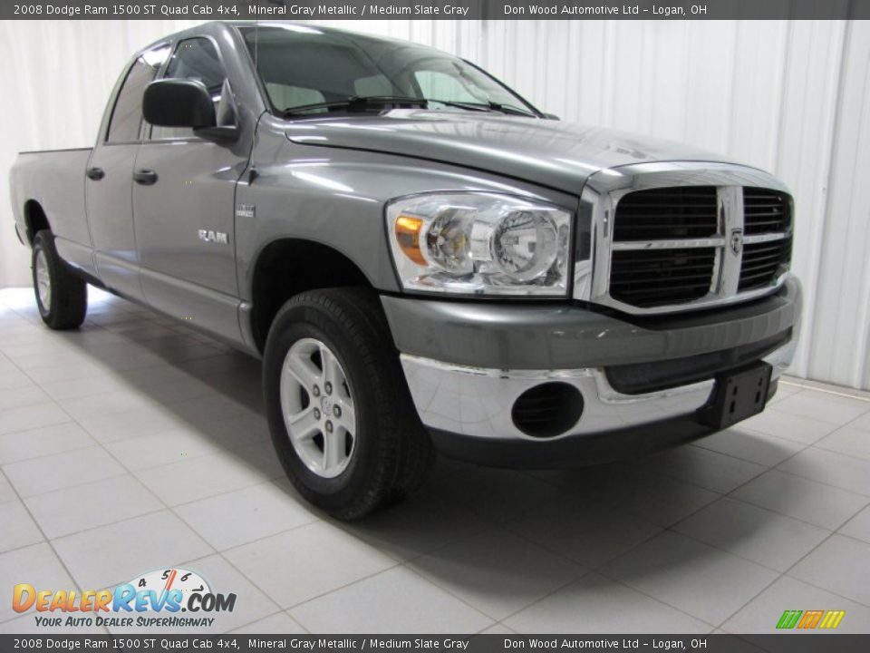 Front 3/4 View of 2008 Dodge Ram 1500 ST Quad Cab 4x4 Photo #1