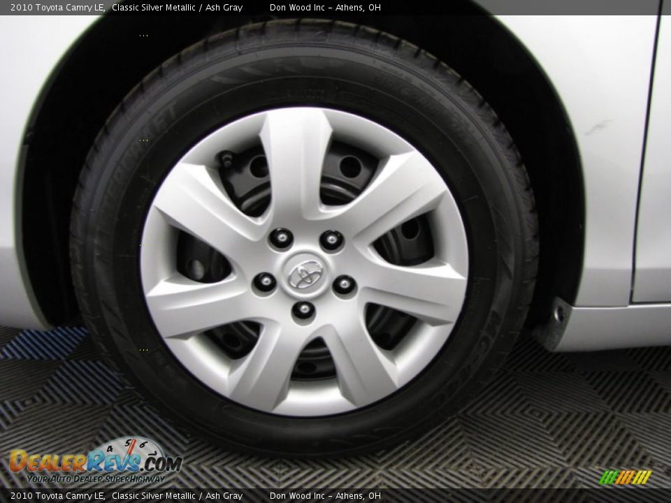 2010 Toyota Camry LE Classic Silver Metallic / Ash Gray Photo #27