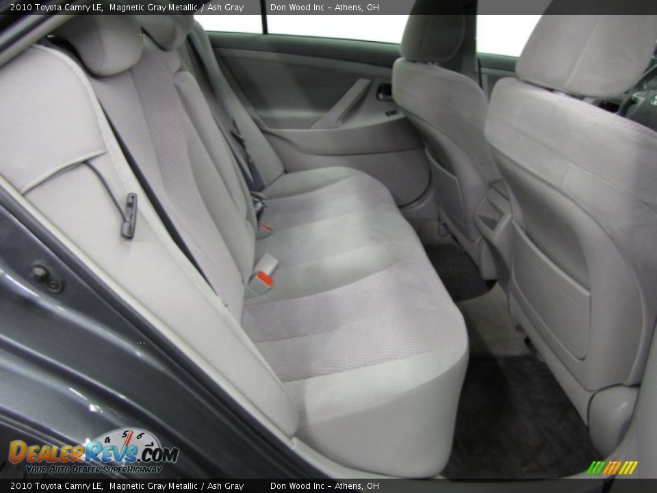 2010 Toyota Camry LE Magnetic Gray Metallic / Ash Gray Photo #8