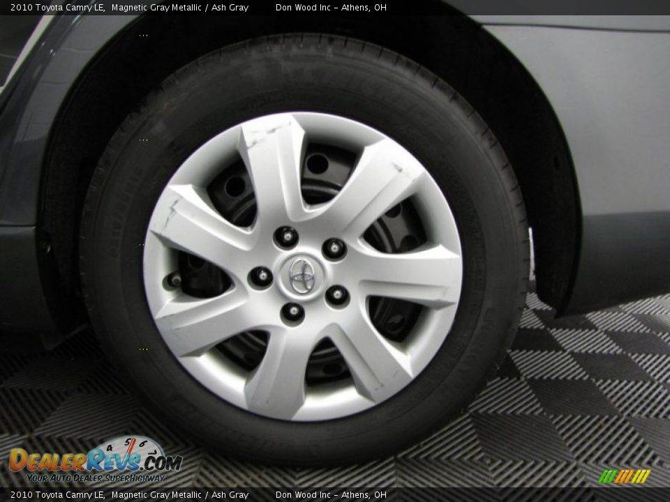 2010 Toyota Camry LE Magnetic Gray Metallic / Ash Gray Photo #26