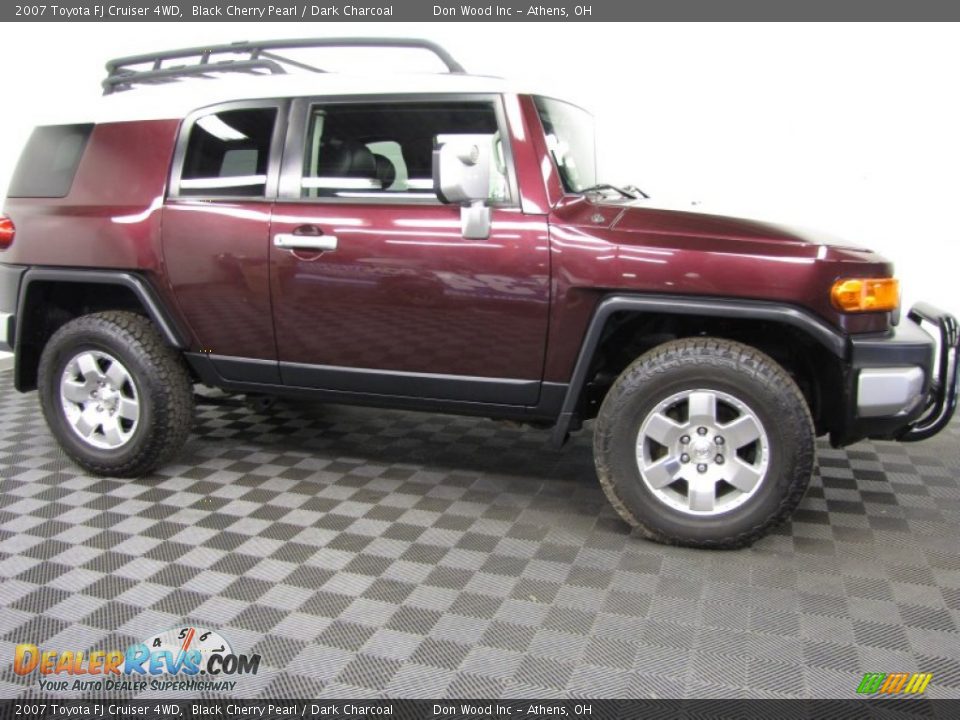 2007 Toyota FJ Cruiser 4WD Black Cherry Pearl / Dark Charcoal Photo #3