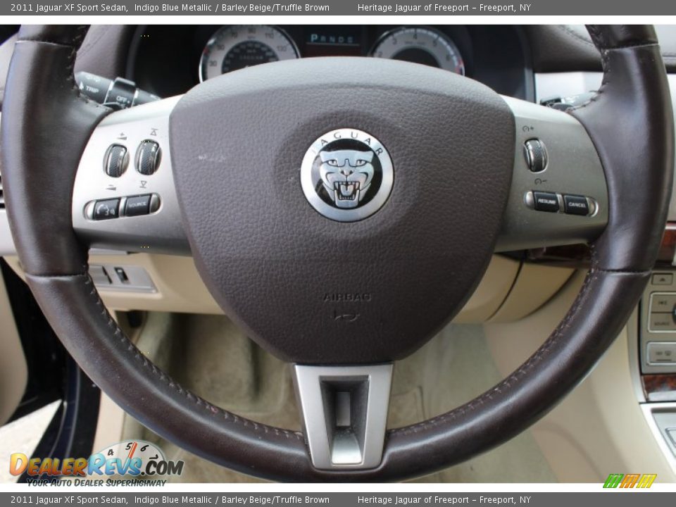 Controls of 2011 Jaguar XF Sport Sedan Photo #25
