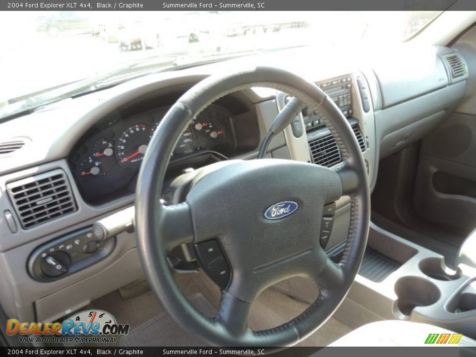 2004 Ford Explorer XLT 4x4 Black / Graphite Photo #4