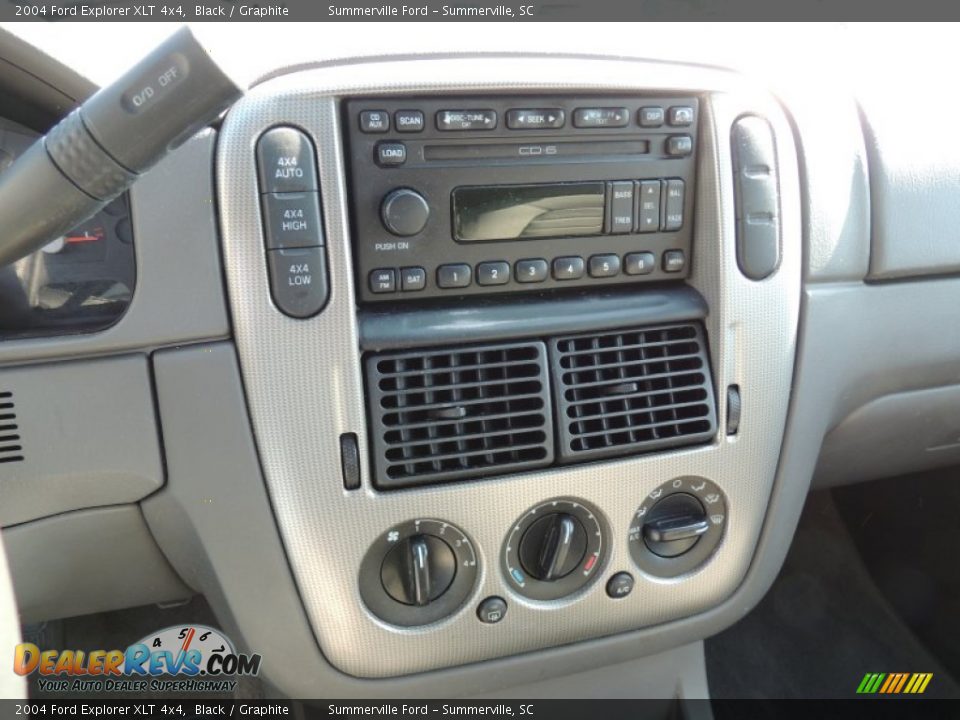 2004 Ford Explorer XLT 4x4 Black / Graphite Photo #23