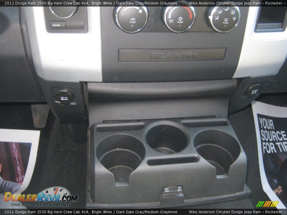 2011 Dodge Ram 1500 Big Horn Crew Cab 4x4 Bright White / Dark Slate Gray/Medium Graystone Photo #17