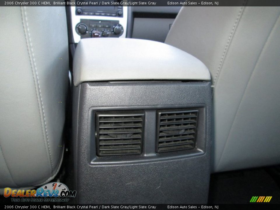 2006 Chrysler 300 C HEMI Brilliant Black Crystal Pearl / Dark Slate Gray/Light Slate Gray Photo #26