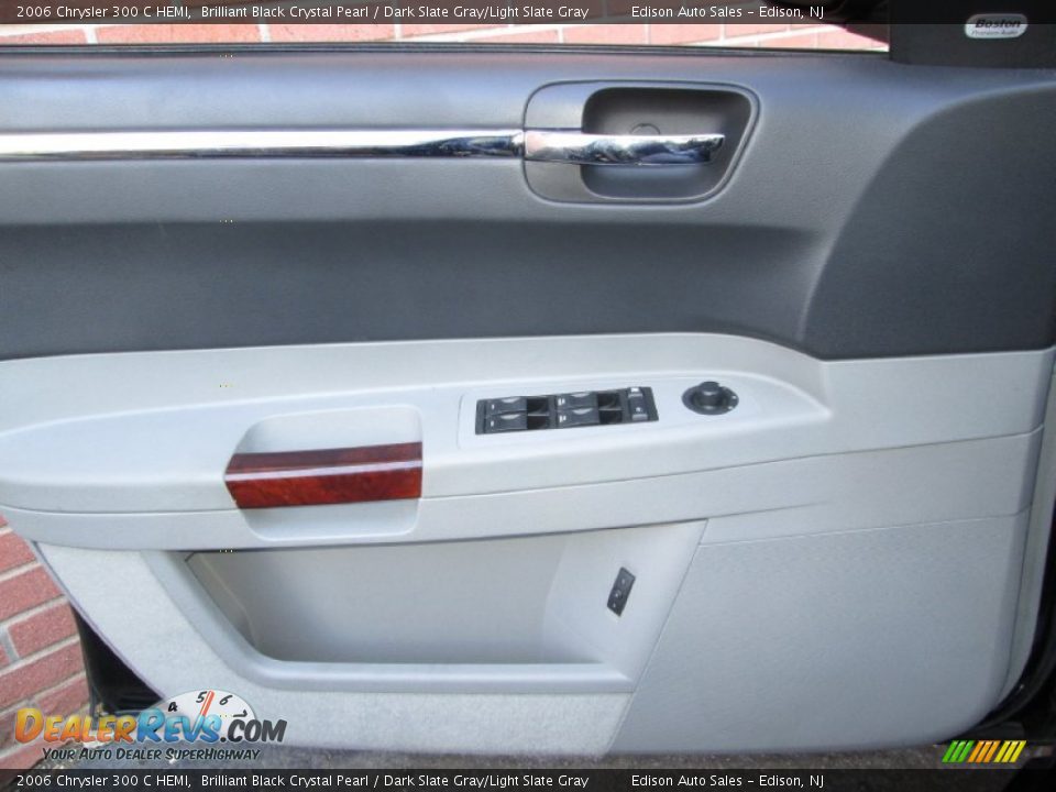 2006 Chrysler 300 C HEMI Brilliant Black Crystal Pearl / Dark Slate Gray/Light Slate Gray Photo #29