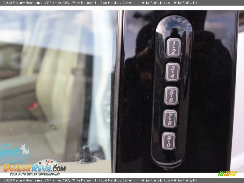 2010 Mercury Mountaineer V6 Premier AWD White Platinum Tri-Coat Metallic / Camel Photo #16