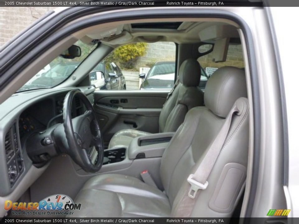2005 Chevrolet Suburban 1500 LT 4x4 Silver Birch Metallic / Gray/Dark Charcoal Photo #4