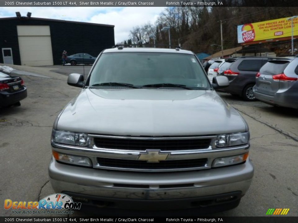 2005 Chevrolet Suburban 1500 LT 4x4 Silver Birch Metallic / Gray/Dark Charcoal Photo #13