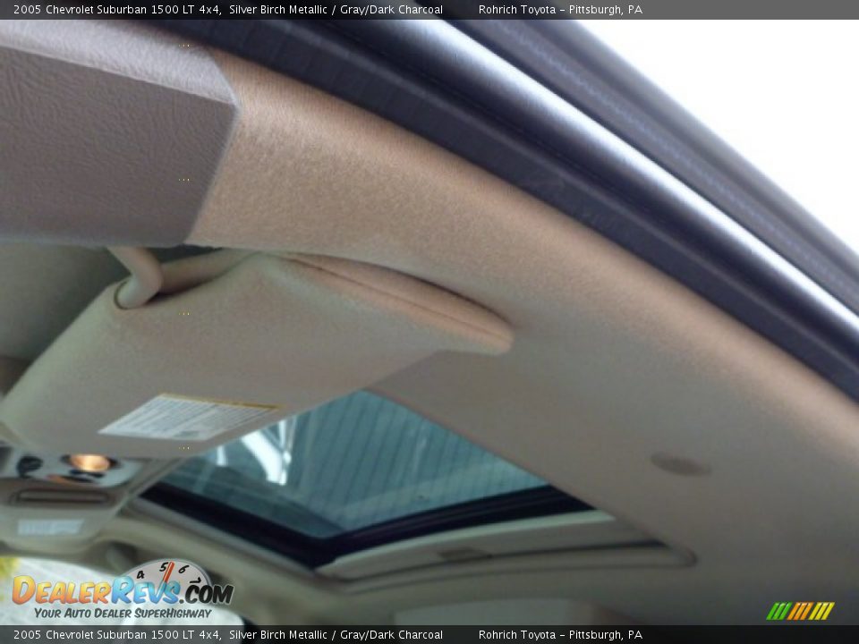 2005 Chevrolet Suburban 1500 LT 4x4 Silver Birch Metallic / Gray/Dark Charcoal Photo #17
