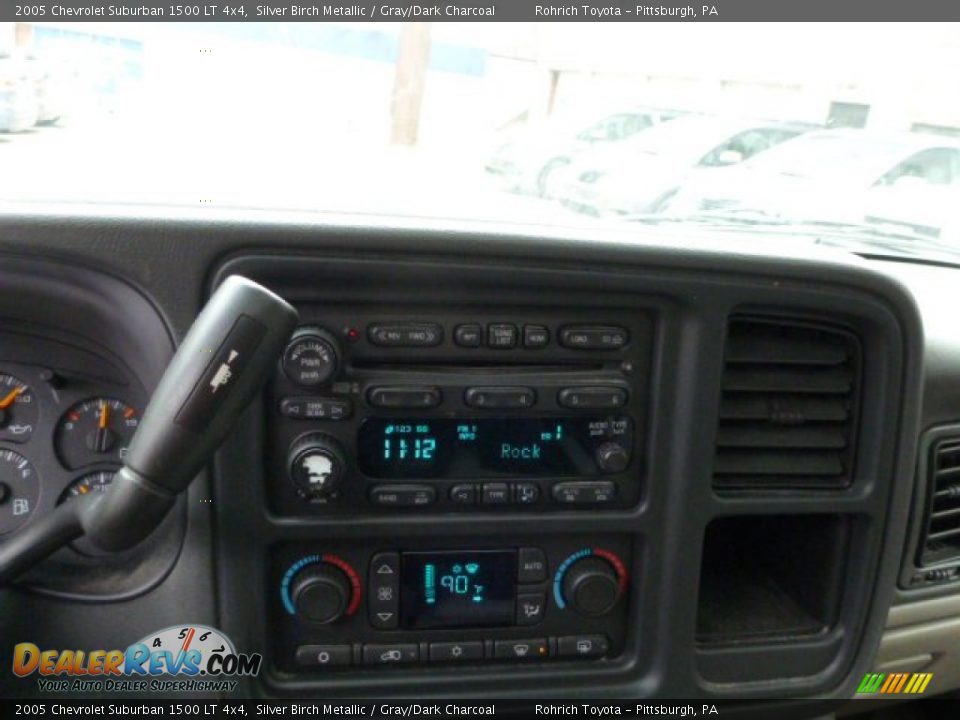 2005 Chevrolet Suburban 1500 LT 4x4 Silver Birch Metallic / Gray/Dark Charcoal Photo #19