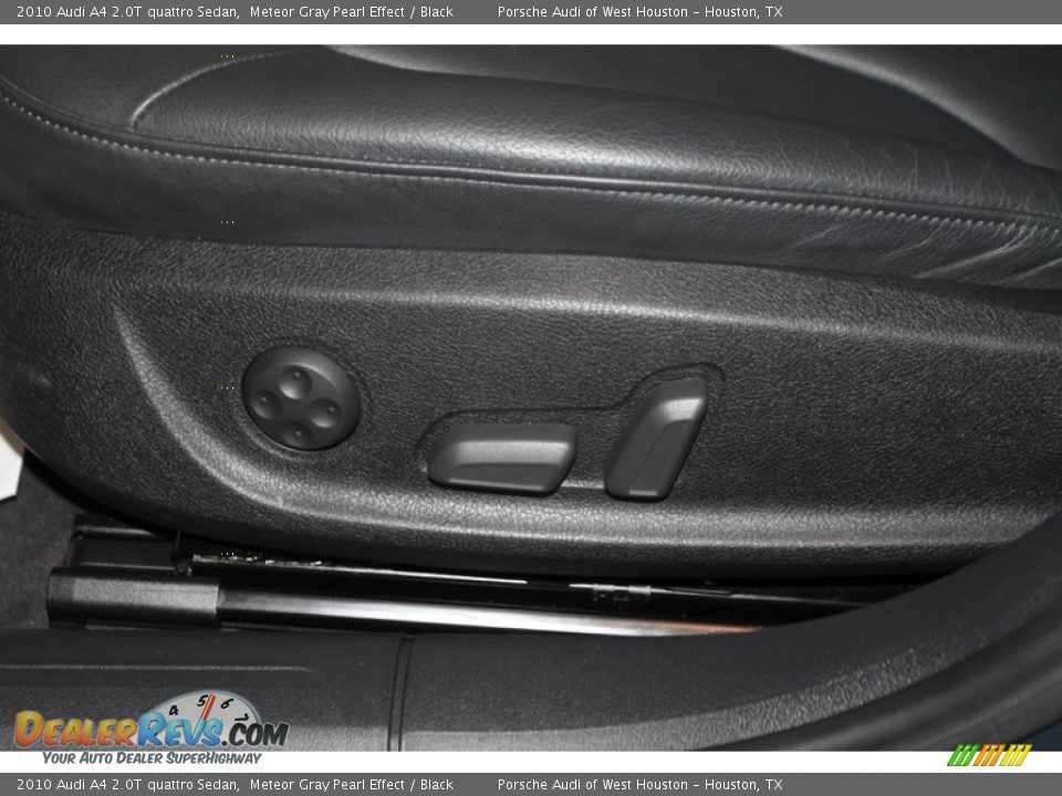 2010 Audi A4 2.0T quattro Sedan Meteor Gray Pearl Effect / Black Photo #17
