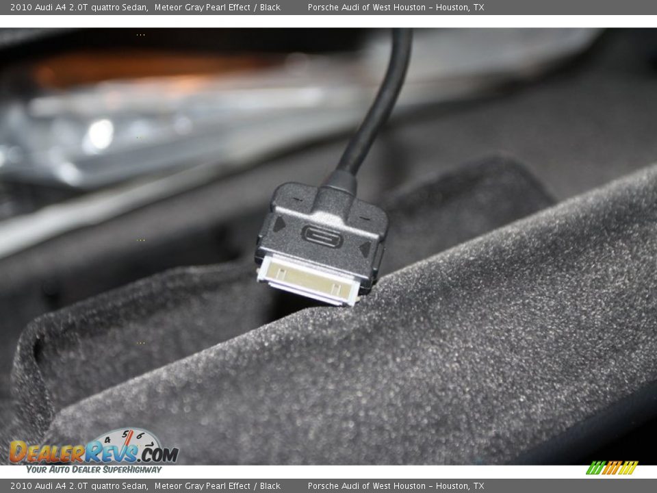 2010 Audi A4 2.0T quattro Sedan Meteor Gray Pearl Effect / Black Photo #34