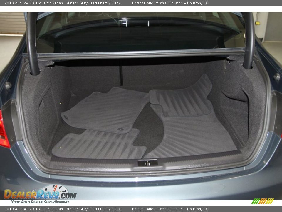 2010 Audi A4 2.0T quattro Sedan Meteor Gray Pearl Effect / Black Photo #35