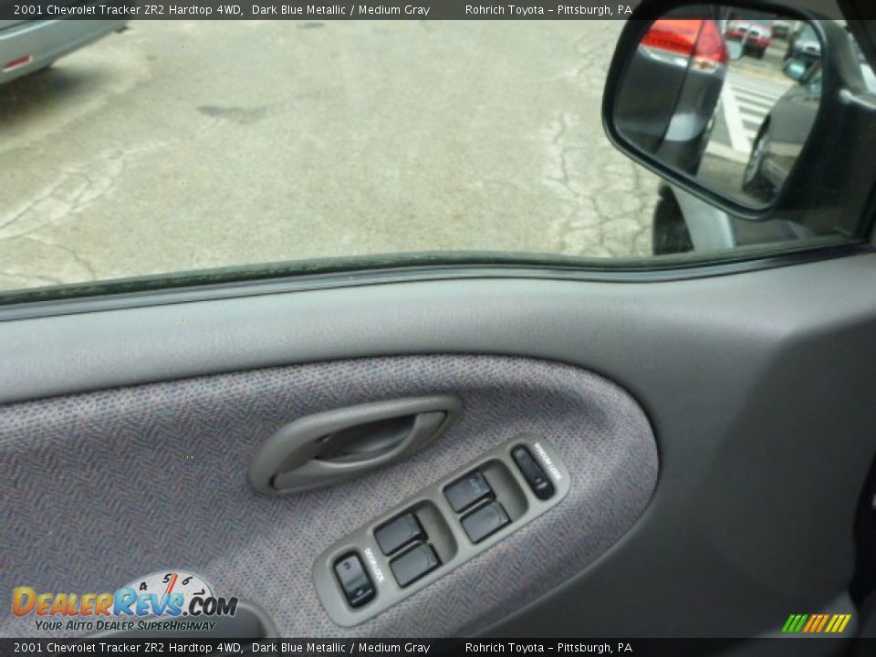 2001 Chevrolet Tracker ZR2 Hardtop 4WD Dark Blue Metallic / Medium Gray Photo #16